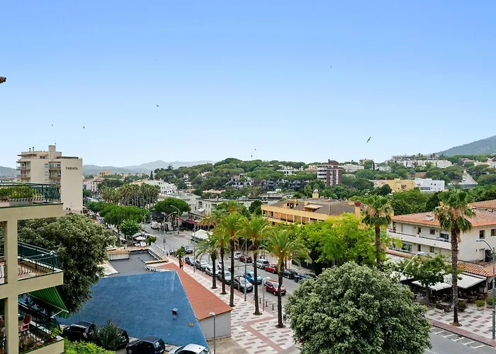 Hauzify I Estrella Апартаменти *