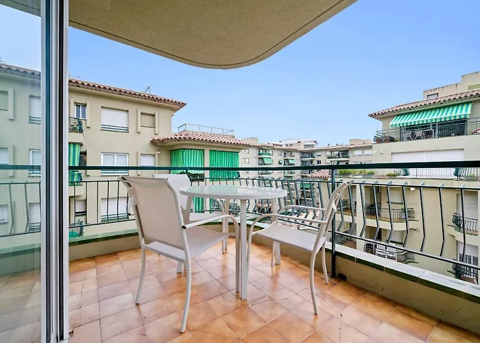 Hauzify I Estrella Castell-Platja d'Aro